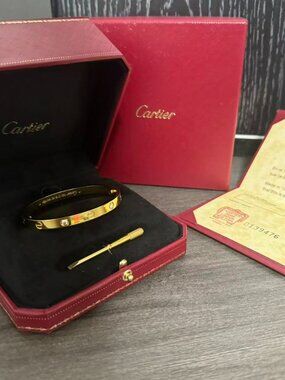Elevate your collection with this Cartier Love bracelet, size 17: luxury, crafts